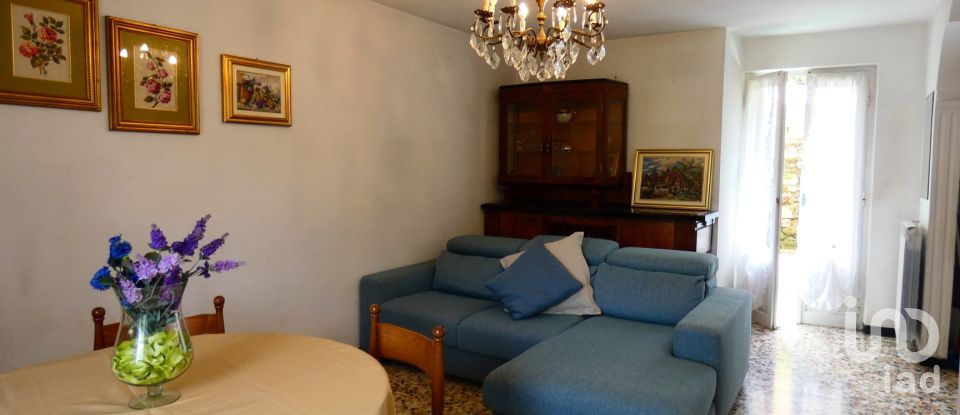 Village house 7 rooms of 103 m² in Carro (19012)