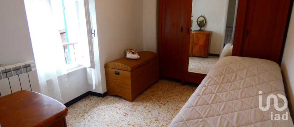 Village house 7 rooms of 103 m² in Carro (19012)