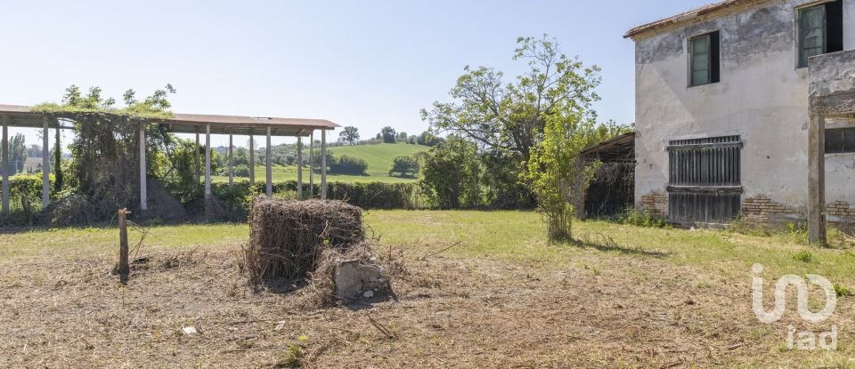 Casa indipendente / Villa 4 locali di 275 m² in Osimo (60027)