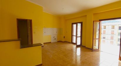 Appartamento 8 locali di 160 m² a Amantea (87032)