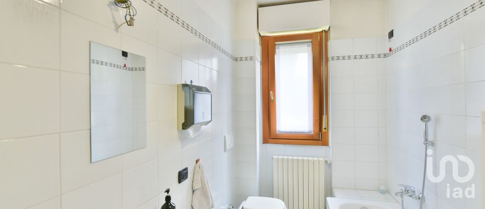 Bilocale di 71 m² a Mariano Comense (22066)