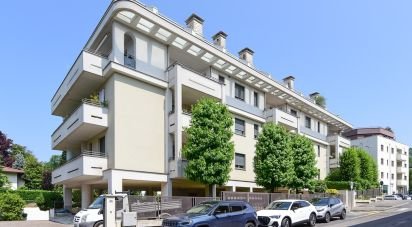 Laboratorio di 71 m² in Mariano Comense (22066)