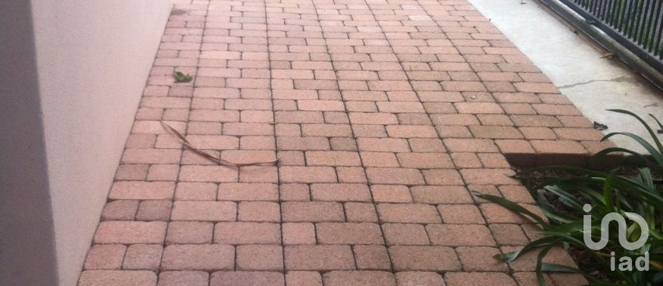 House boat 6 rooms of 161 m² in Loano (17025)