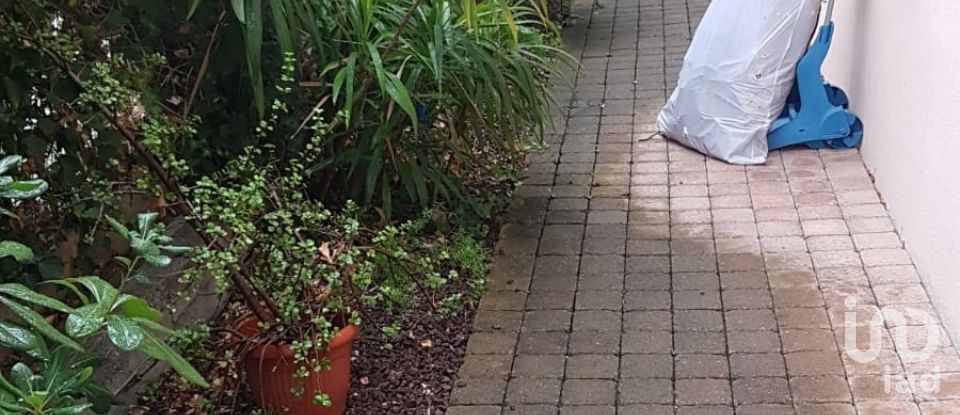 House boat 6 rooms of 161 m² in Loano (17025)