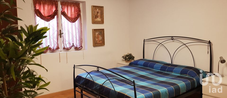 House boat 6 rooms of 161 m² in Loano (17025)