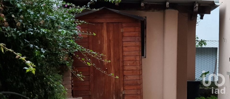 House boat 6 rooms of 161 m² in Loano (17025)