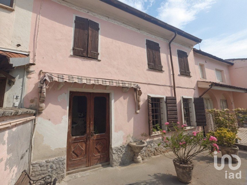 Casa indipendente / Villa 4 locali di 148 m² in Viadana (46019)