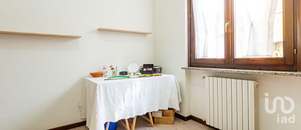 Three-room apartment of 75 m² in Lentate sul Seveso (20823)