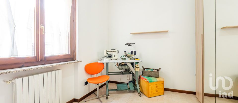 Three-room apartment of 75 m² in Lentate sul Seveso (20823)