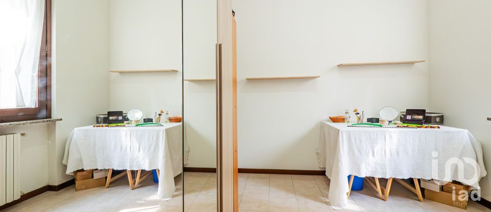 Three-room apartment of 75 m² in Lentate sul Seveso (20823)