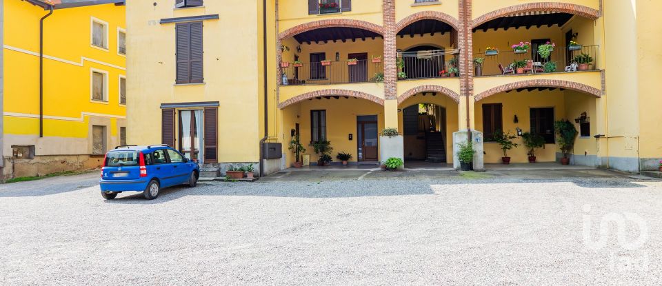 Three-room apartment of 75 m² in Lentate sul Seveso (20823)