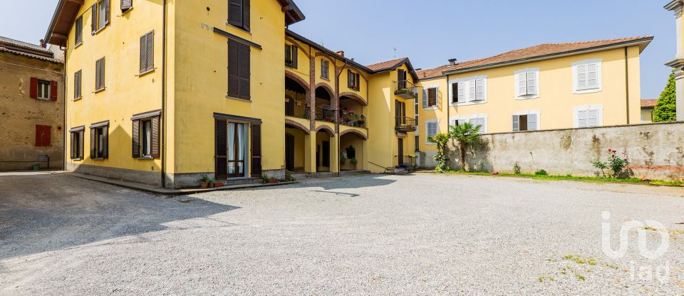 Three-room apartment of 75 m² in Lentate sul Seveso (20823)