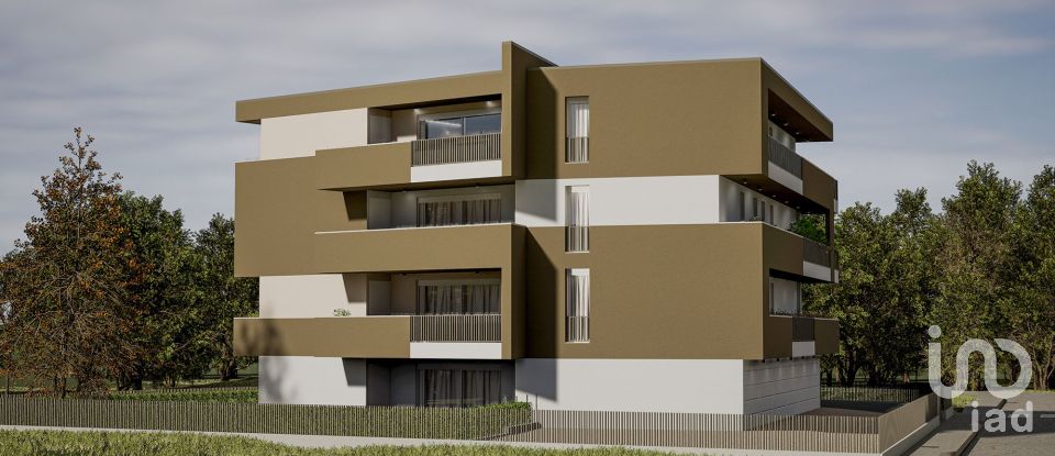 Four-room apartment of 153 m² in Padova (35136)