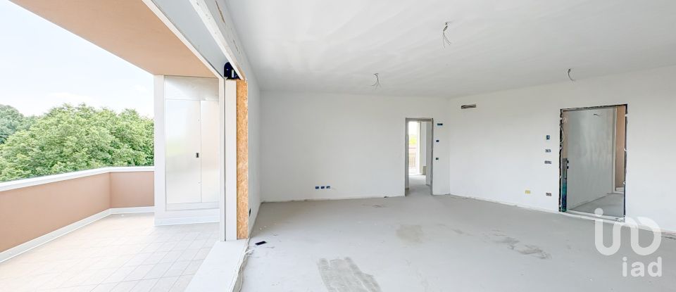 Four-room apartment of 153 m² in Padova (35136)