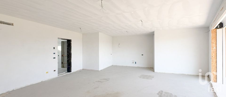 Four-room apartment of 153 m² in Padova (35136)