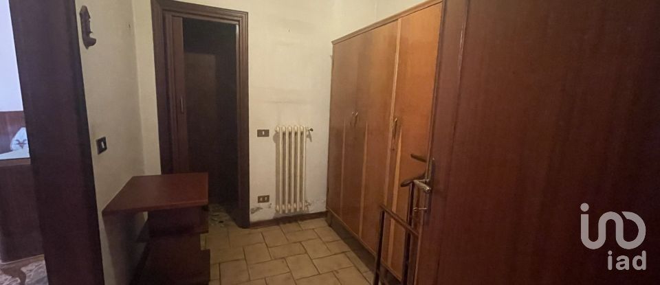 Casa indipendente / Villa 11 locali di 235 m² in Prato (59100)