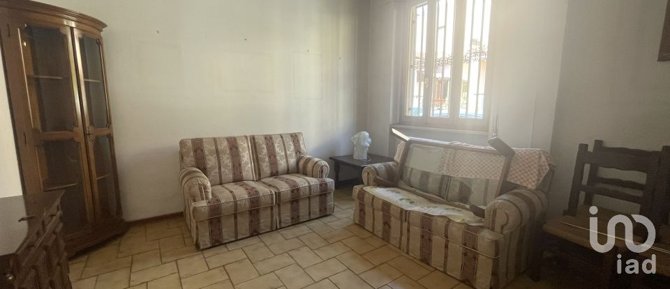 Casa indipendente / Villa 11 locali di 235 m² in Prato (59100)