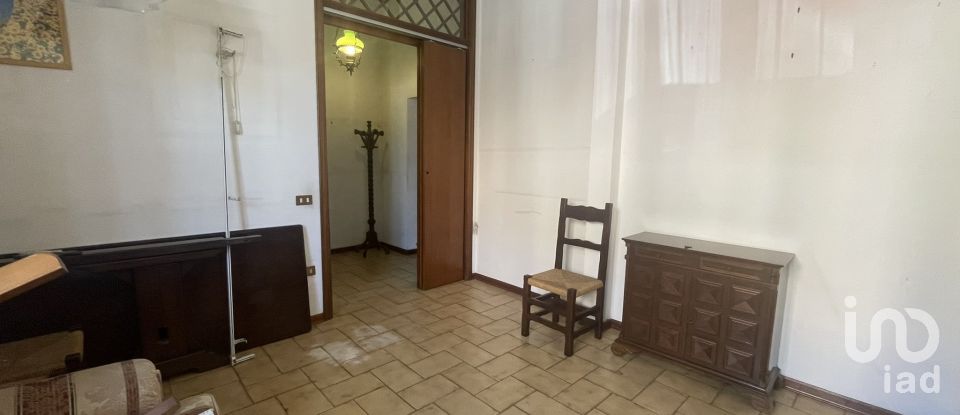 Casa indipendente / Villa 11 locali di 235 m² in Prato (59100)