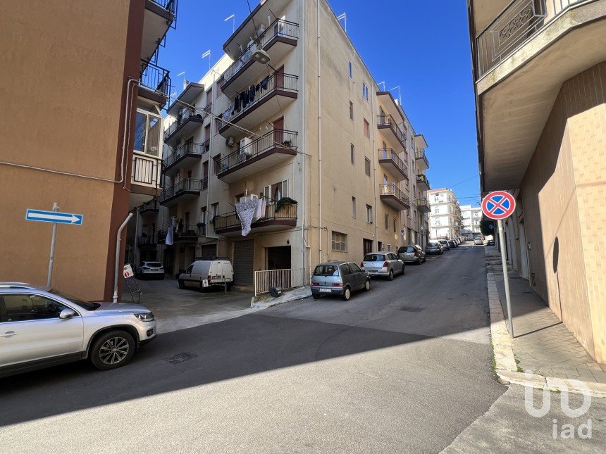 Apartment 6 rooms of 120 m² in Cisternino (72014)