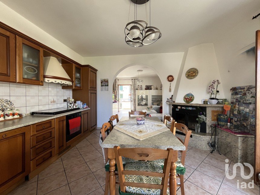 Apartment 6 rooms of 119 m² in - (87030)