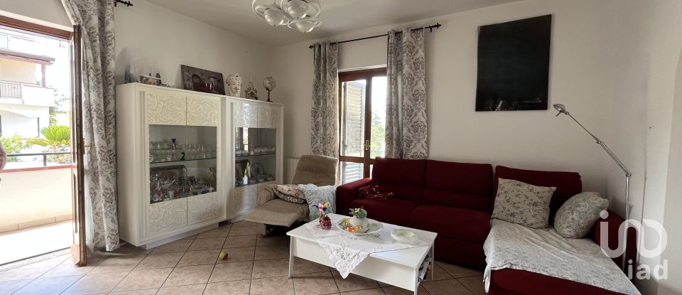 Apartment 6 rooms of 119 m² in - (87030)