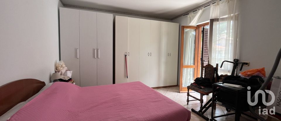 Apartment 6 rooms of 119 m² in - (87030)