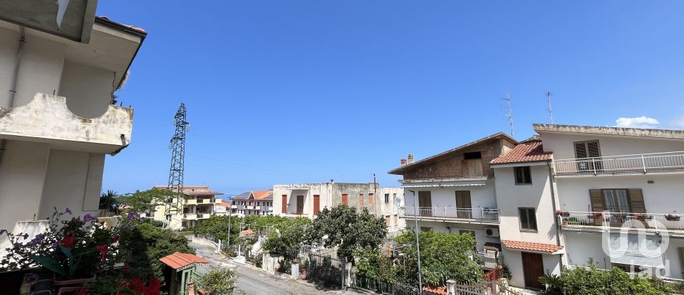 Apartment 6 rooms of 119 m² in - (87030)