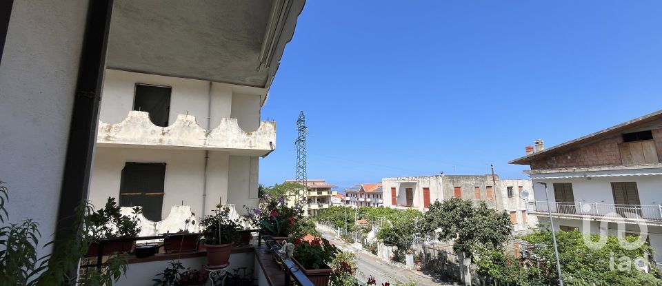 Apartment 6 rooms of 119 m² in - (87030)