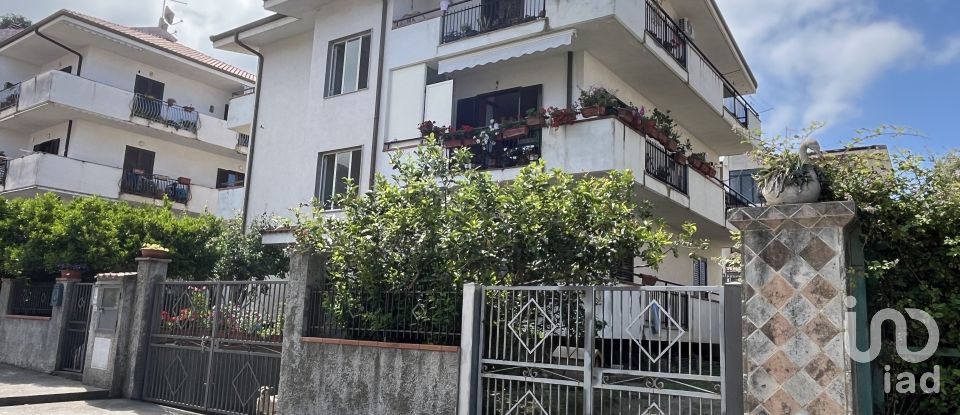 Apartment 6 rooms of 119 m² in - (87030)