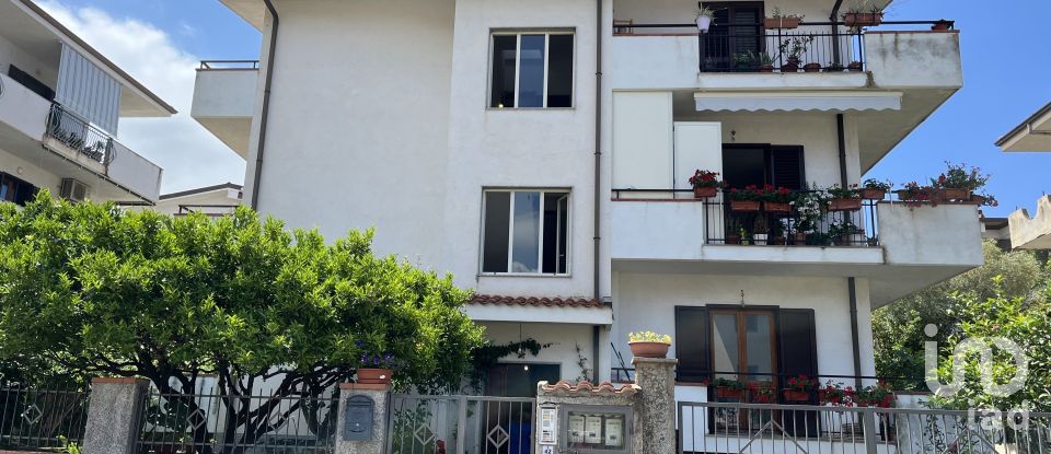 Apartment 6 rooms of 119 m² in - (87030)