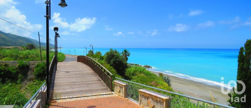 Apartment 6 rooms of 119 m² in - (87030)