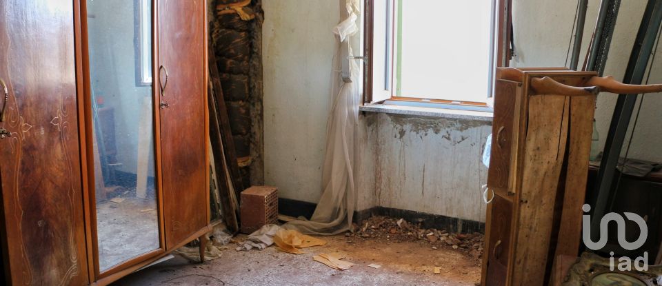 Casa indipendente / Villa 0 locali di 160 m² in Neirone (16040)