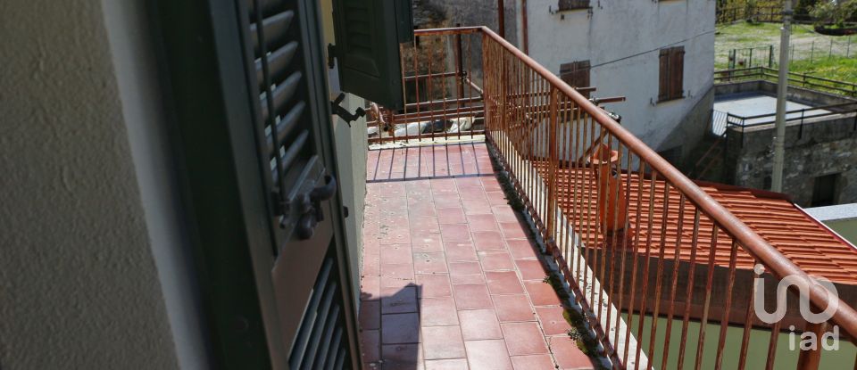 Casa indipendente / Villa 0 locali di 160 m² in Neirone (16040)