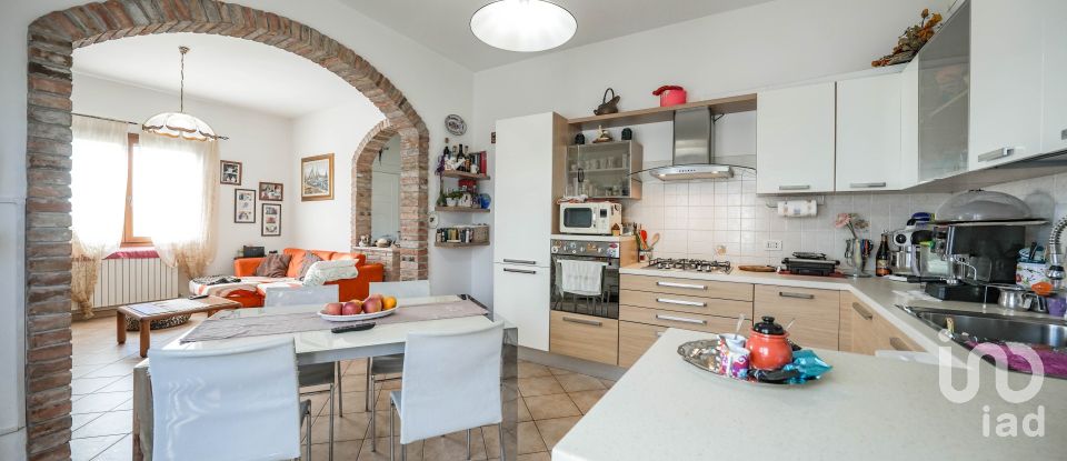 Casa indipendente 5 locali di 215 m² in Berra (44030)