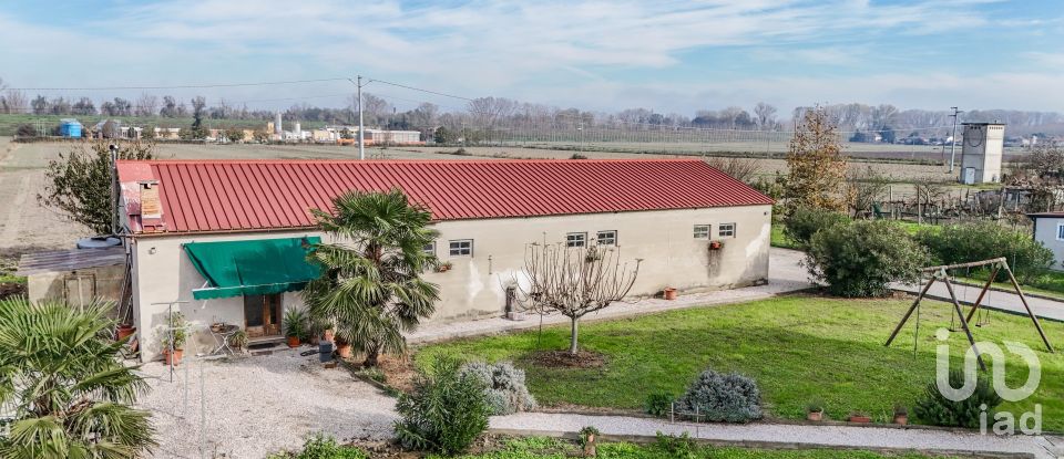 Casa indipendente 5 locali di 215 m² in Berra (44030)