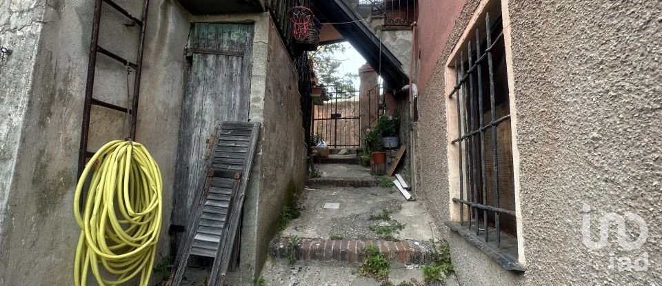 Appartamento 5 locali di 80 m² a Genova (16133)