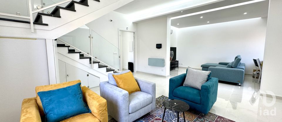 Farm 4 rooms of 151 m² in Avola (96012)