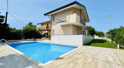 Casale 4 locali di 151 m² in Avola (96012)