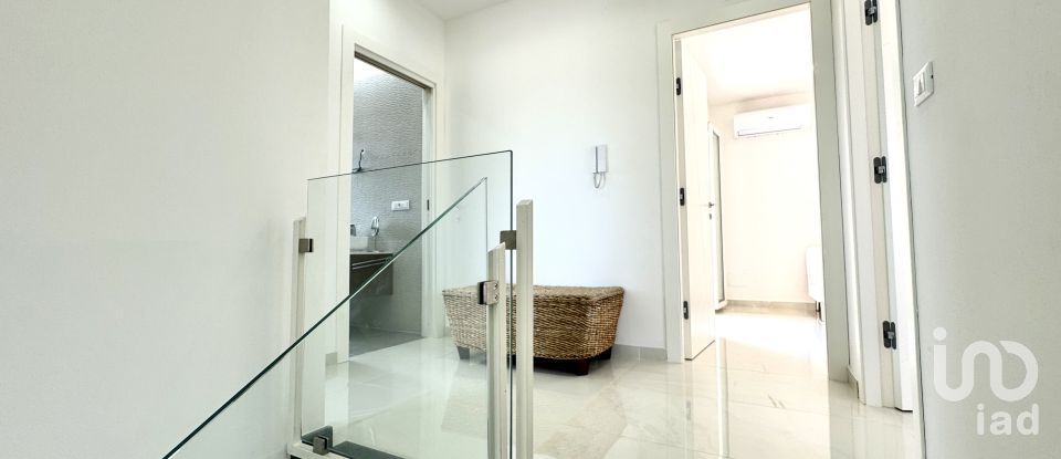 Farm 4 rooms of 151 m² in Avola (96012)