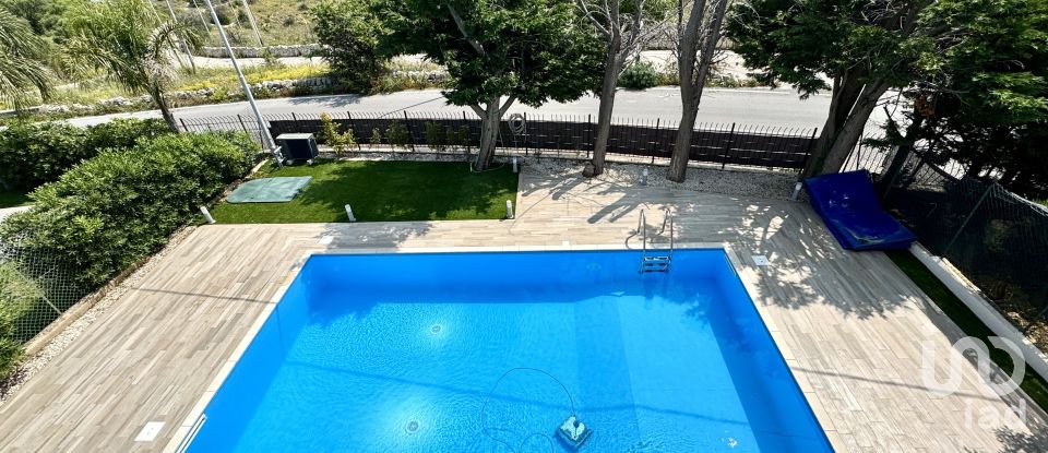 Farm 4 rooms of 151 m² in Avola (96012)