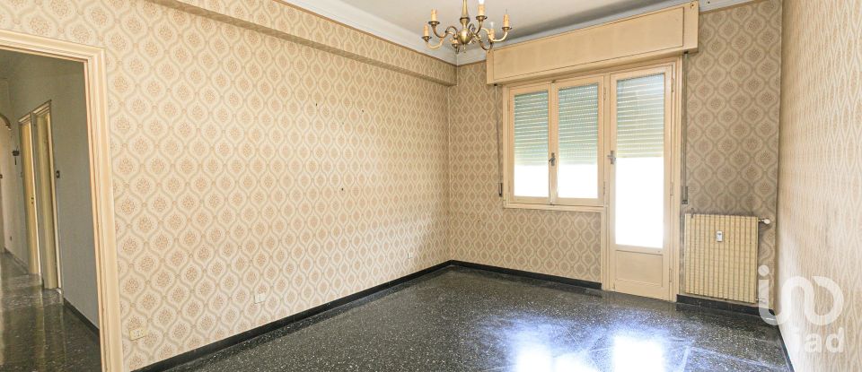 Appartamento 8 locali di 100 m² a Genova (16153)