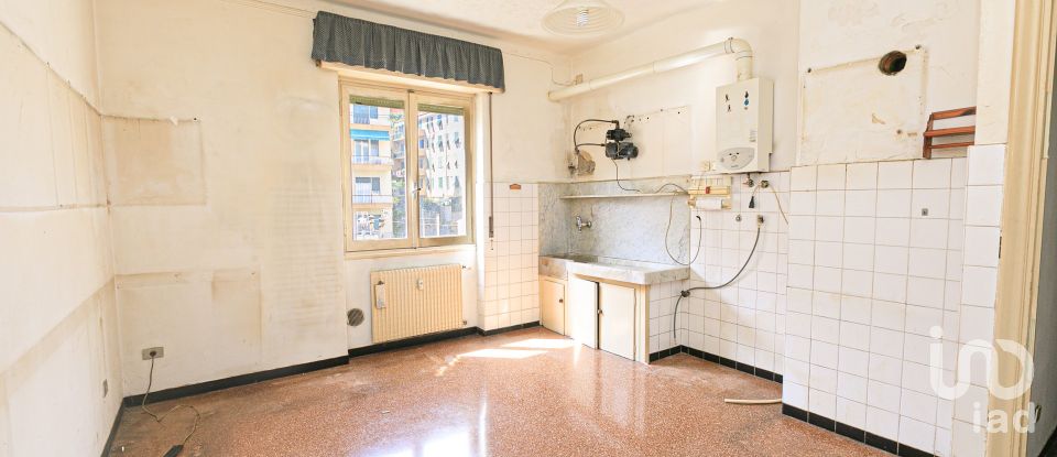 Appartamento 8 locali di 100 m² a Genova (16153)