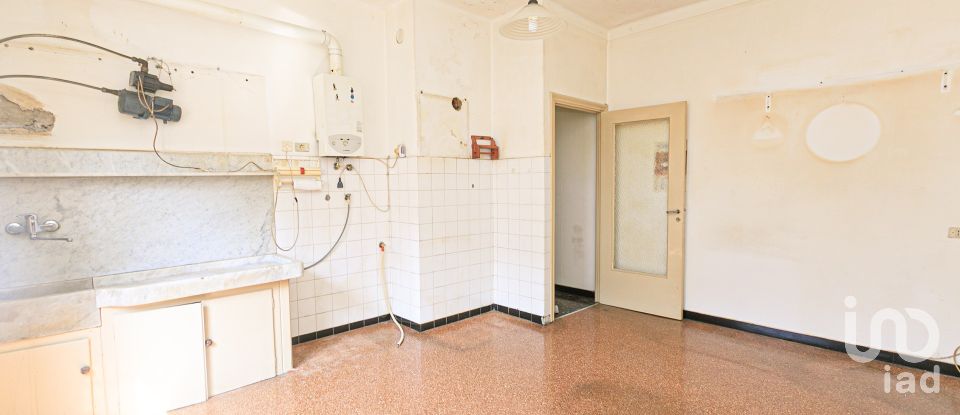 Appartamento 8 locali di 100 m² a Genova (16153)
