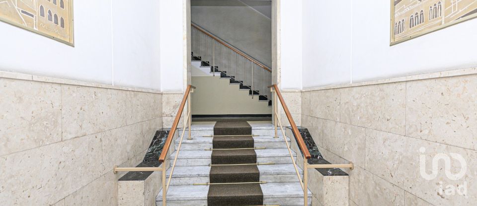 Appartamento 8 locali di 100 m² a Genova (16153)