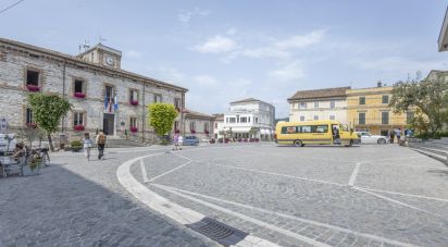 Shop / premises commercial of 180 m² in Numana (60026)