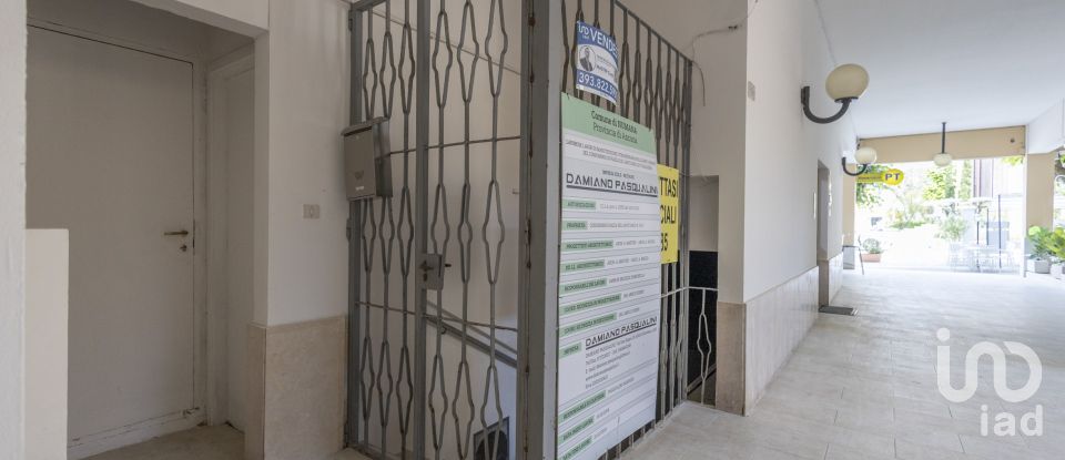 Negozio / locale commerciale di 180 m² in Numana (60026)