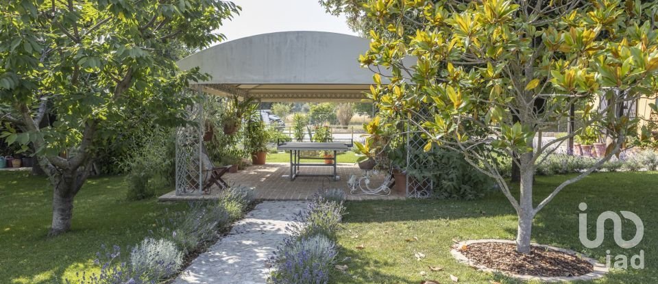 Casa indipendente / Villa 6 locali di 180 m² in Sirolo (60020)