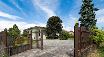 Casale 4 locali di 154 m² in Cadorago (22071)