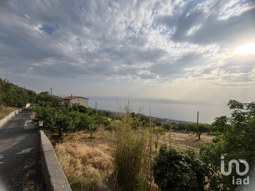 Appartamento 5 locali di 126 m² a - (87030)