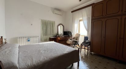 Apartment 5 rooms of 126 m² in - (87030)